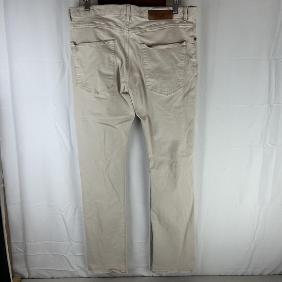 Burberry Brit Jeans Mens 34x33 Beige Stretch Denim Regular Straight Button Fly - Picture 9 of 16